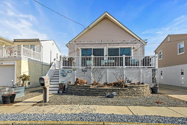 617 W Pine Avenue  West Wildwood New Jersey 08260